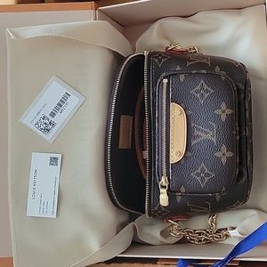 NEW!! Louis Vuitton Mini Bumbag